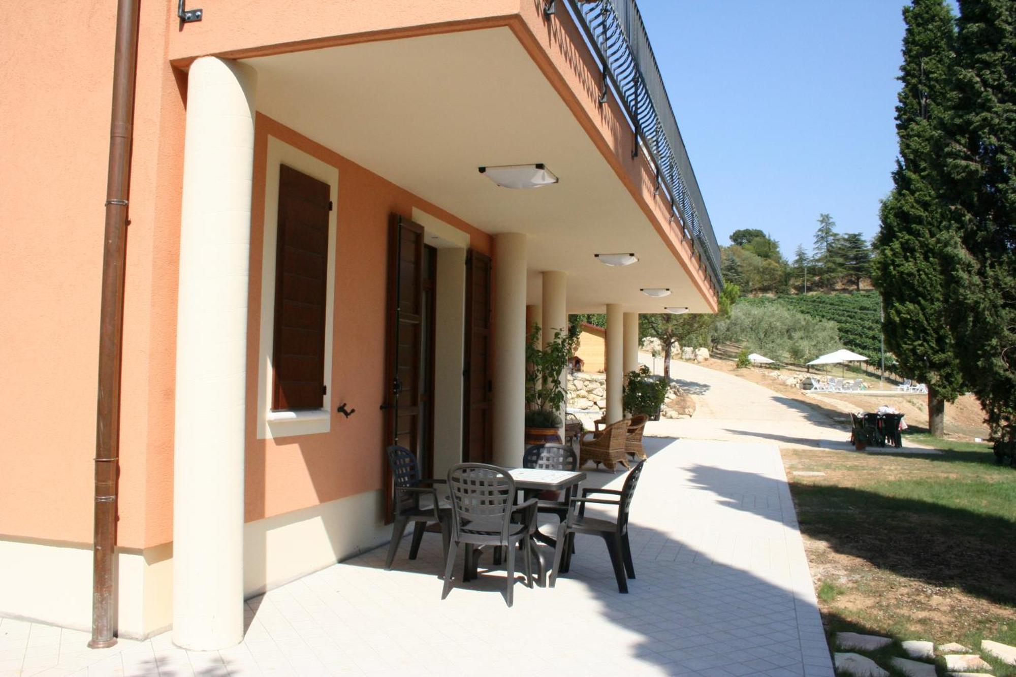 Residence Villa Degli Ulivi Бертиноро Екстериор снимка