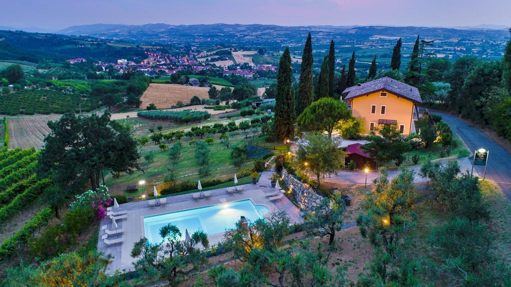Residence Villa Degli Ulivi Бертиноро Екстериор снимка