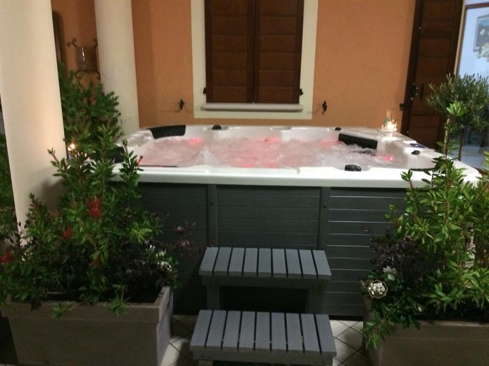 Residence Villa Degli Ulivi Бертиноро Екстериор снимка